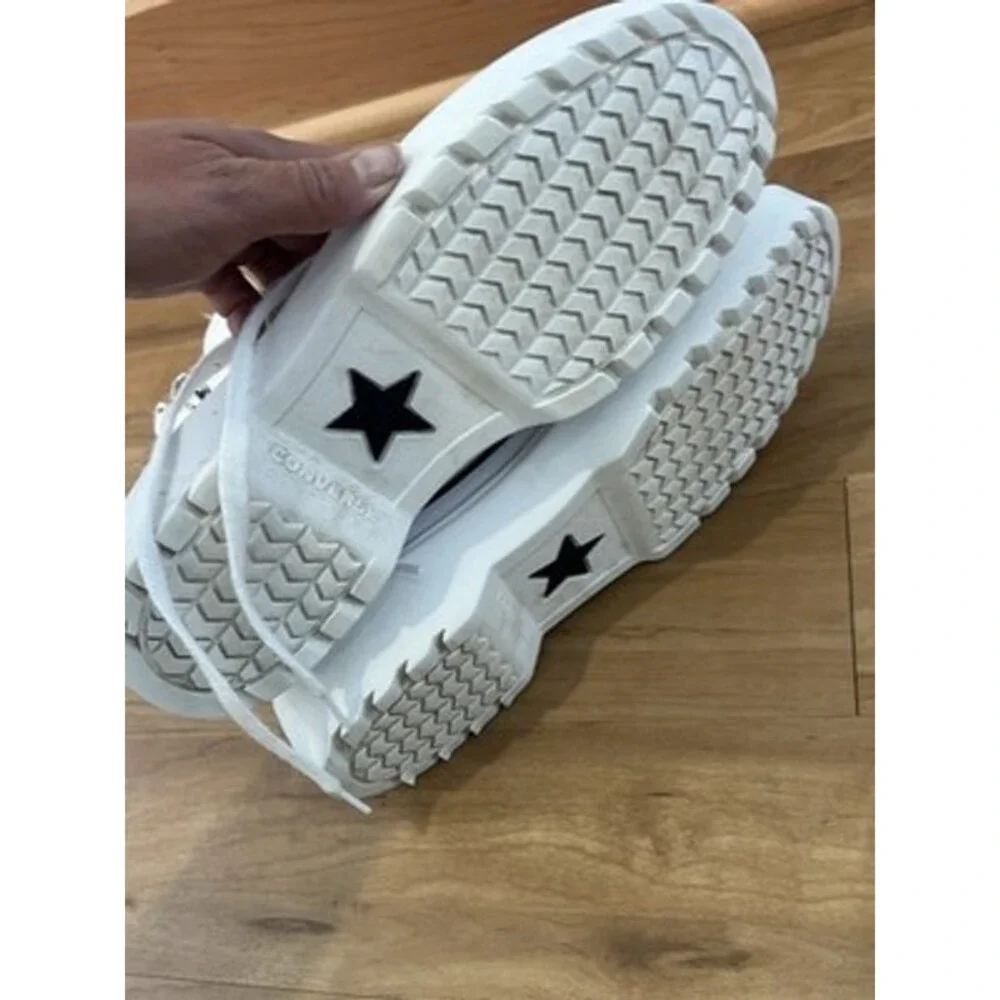 Converse Kids' Chuck Taylor All Star Lugged Lift Shoes - White/Black Sz 6.5